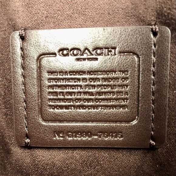 Coach Small Alexa Turnlock Clutch Scallop Rivets Black - Picture 7 of 9